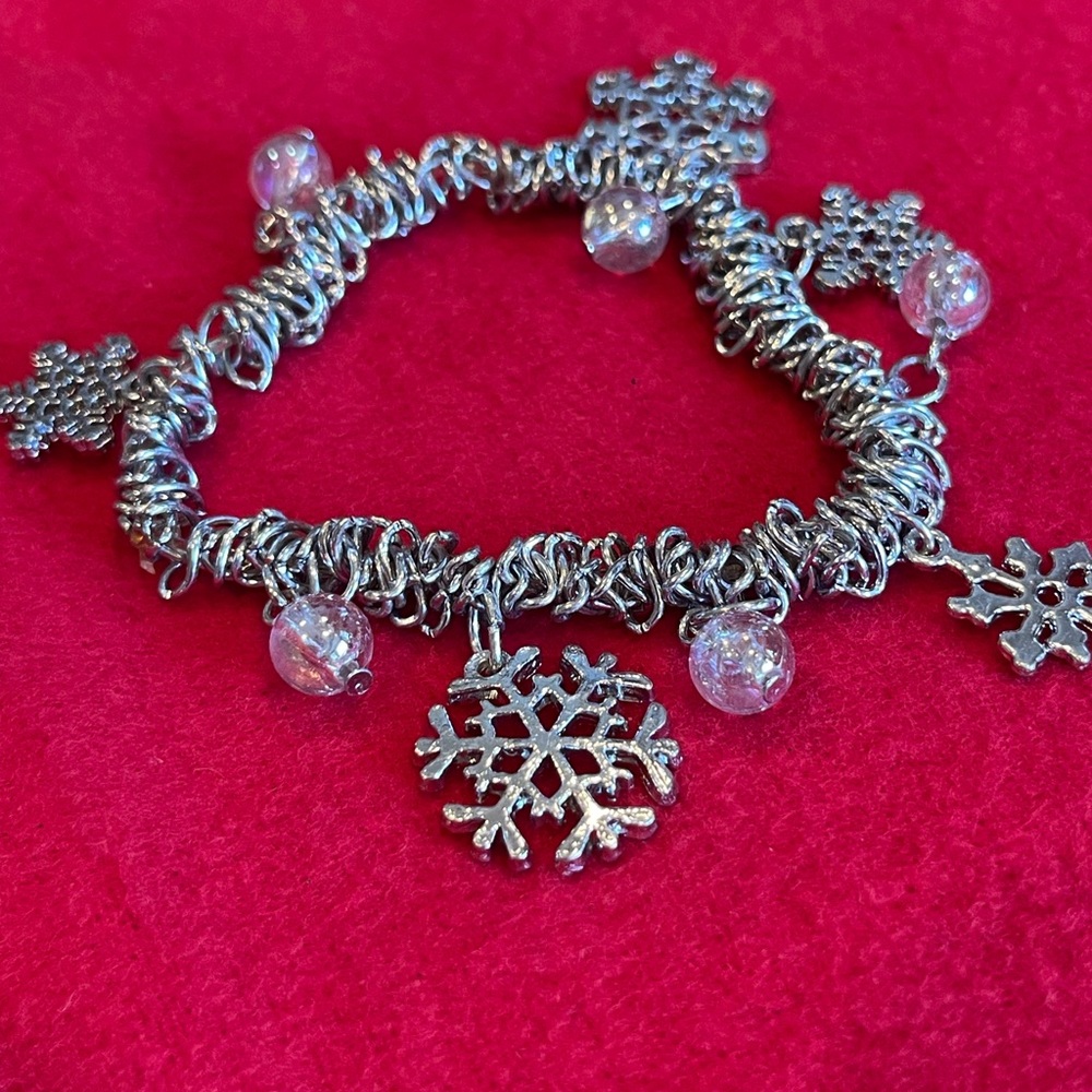 Silver tone snowflake bracelet